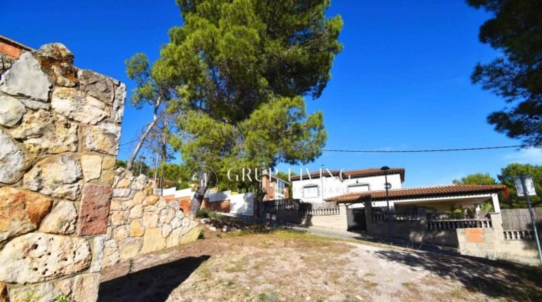 Barcelona - Canyelles - 770m2