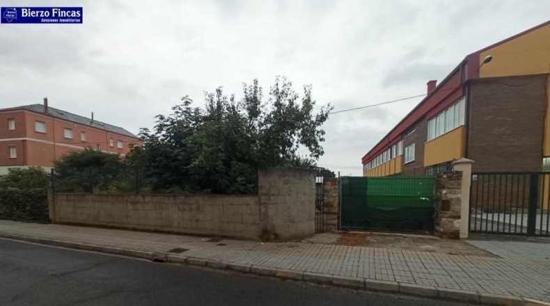 León - Ponferrada - 1533m2
