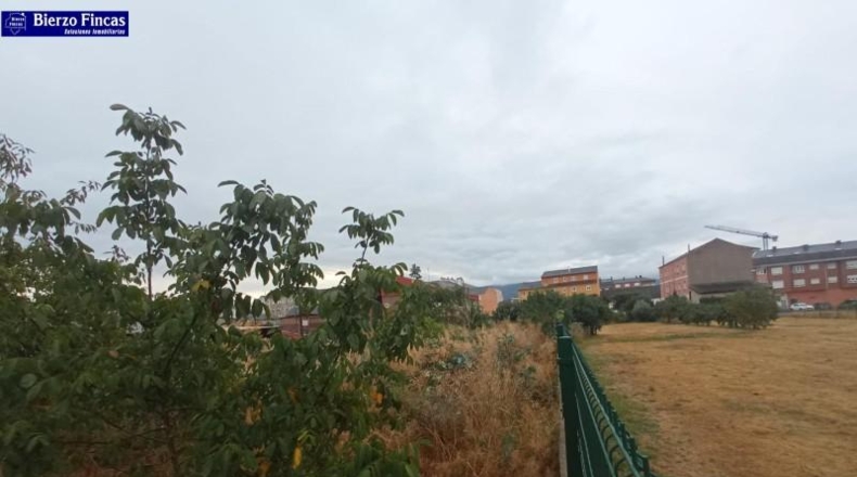 León - Ponferrada - 1533m2