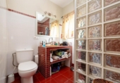 Chalet independiente con terreno en venta en la España, Darro, ref: TR409595 foto