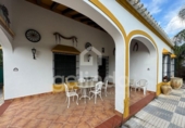 Chalet independiente con terreno en venta en la España, Marchena, ref: TR239543 foto
