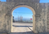 Дом с участком на продажу в городе Medina Sidonia Фото