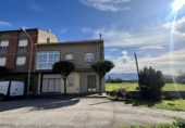 Chalet independiente con terreno en venta en la España, Ponferrada, ref: TR157950 foto