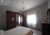 Дом с участком на продажу в городе Томельосо Фото