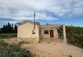 Chalet independiente con terreno en venta en la España, Camarles, ref: TR410246 foto