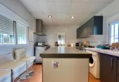 Chalet independiente con terreno en venta en la España, Alcolea, ref: TR245197 foto