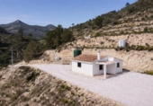 Chalet independiente con terreno en venta en la España, Relleu, ref: TR369037 foto