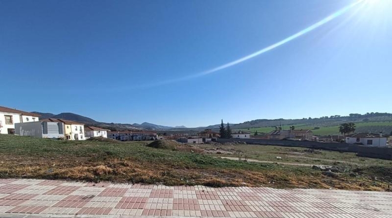 Granada - Íllora - 8079m2