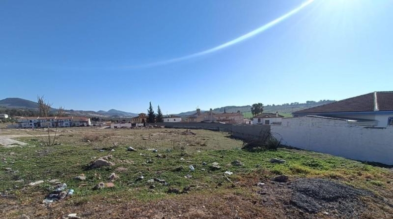 Granada - Íllora - 8079m2
