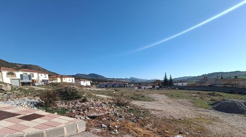 Granada - Íllora - 8079m2