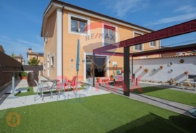 Fuensaldaña 250&nbsp;m²