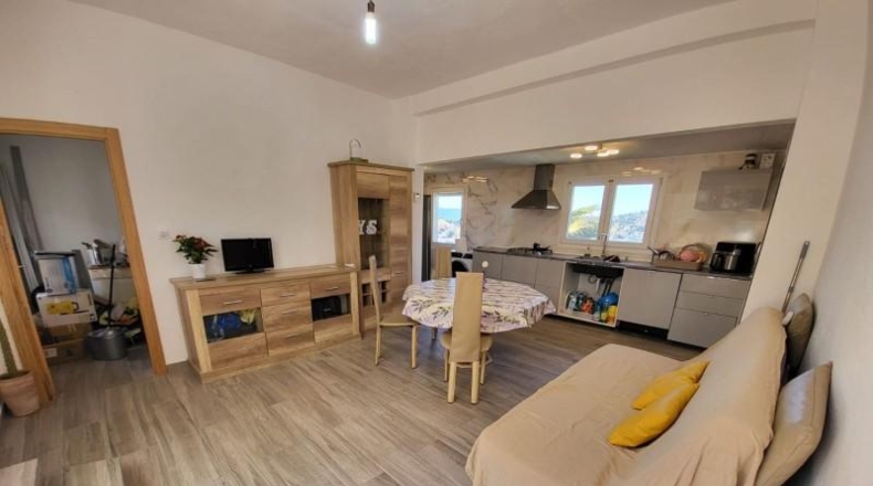 Жирона - Maçanet de la Selva - 748m2