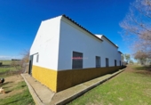 Chalet independiente con terreno en venta en la España, Pozoblanco, ref: TR367666 foto