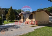 Chalet independiente con terreno en venta en la España, Traspinedo, ref: TR403617 foto