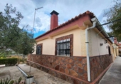 Chalet independiente con terreno en venta en la España, Chiva, ref: TR165696 foto