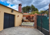 Chalet independiente con terreno en venta en la España, Chiva, ref: TR165696 foto