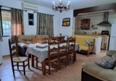 Отдельно стоящий дом с участком на продажу в городе Lucena Фото