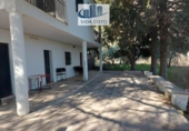 Chalet independiente con terreno en venta en la España, Jaén, ref: TR401122 foto