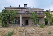 Дом с участком на продажу в городе Arganza Фото