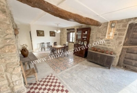 Muniáin de Guesálaz 1089&nbsp;м²