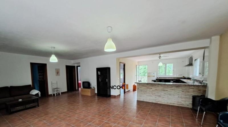 València - el Genovés - 2038m2