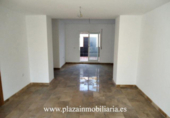 Xalet independent amb terreny en venda a la España, Lucena, ref.: TR140141 foto