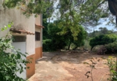 Отдельно стоящий дом с участком на продажу в городе Villalonga Фото