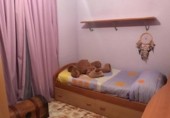 Отдельно стоящий дом с участком на продажу в городе Серрадилья Фото