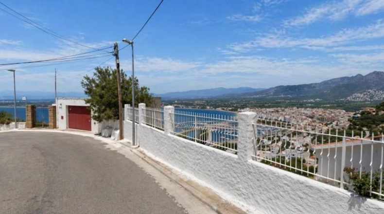Gerona - Roses - 675m2