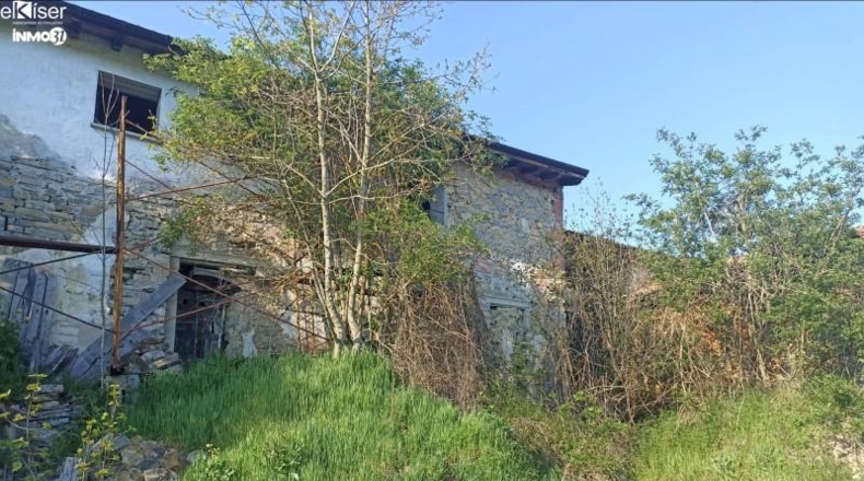 Navarra - Esáin - 472m2