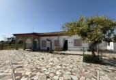 Chalet independiente con terreno en venta en la España, Pilas, ref: TR388310 foto