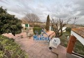 Chalet independiente con terreno en venta en la España, Albacete, ref: TR390208 foto