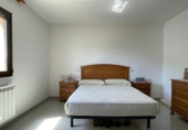Chalet independiente con terreno en venta en la España, Corullón, ref: TR148935 foto