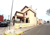 Casa de pueblo en venta en la España, Brenes, ref: TR282940 foto