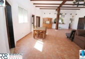 Chalet independiente con terreno en venta en la España, Gibraleón, ref: TR412767 foto