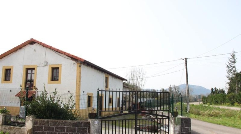 Cantabria - Barrio Montarrón - 899m2