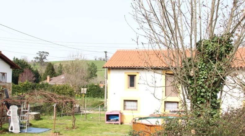 Cantabria - Barrio Montarrón - 899m2