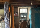 Отдельно стоящий дом с участком на продажу в городе Entrambasaguas Фото