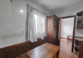 Отдельно стоящий дом с участком на продажу в городе Ронда Фото