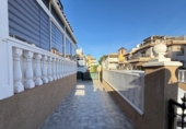 Дом с участком на продажу в городе Orihuela Фото