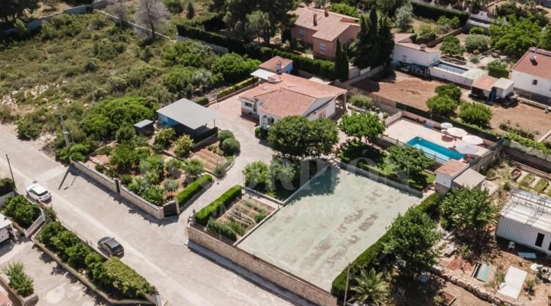 Valencia - Godelleta - 1650m2