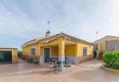 Chalet independiente con terreno en venta en la España, Llíria, ref: TR408593 foto