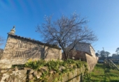 Chalet independiente con terreno en venta en la España, As Covas, ref: TR240795 foto