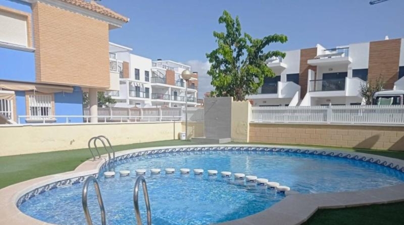 Alicante - Пилар-де-ла-Орадада - 65m2