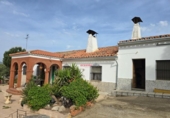 Chalet independiente con terreno en venta en la España, Pozoblanco, ref: TR406015 foto