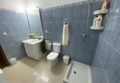 Отдельно стоящий дом с участком на продажу в городе Villalba del Alcor Фото