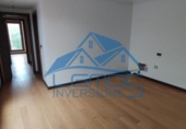 Chalet independiente con terreno en venta en la España, León, ref: TR154454 foto