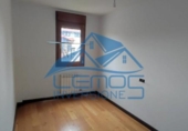 Chalet independiente con terreno en venta en la España, León, ref: TR154454 foto