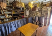 Chalet independiente con terreno en venta en la España, Ponferrada, ref: TR256071 foto