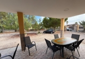 Chalet independiente con terreno en venta en la España, Albatera, ref: TR326023 foto